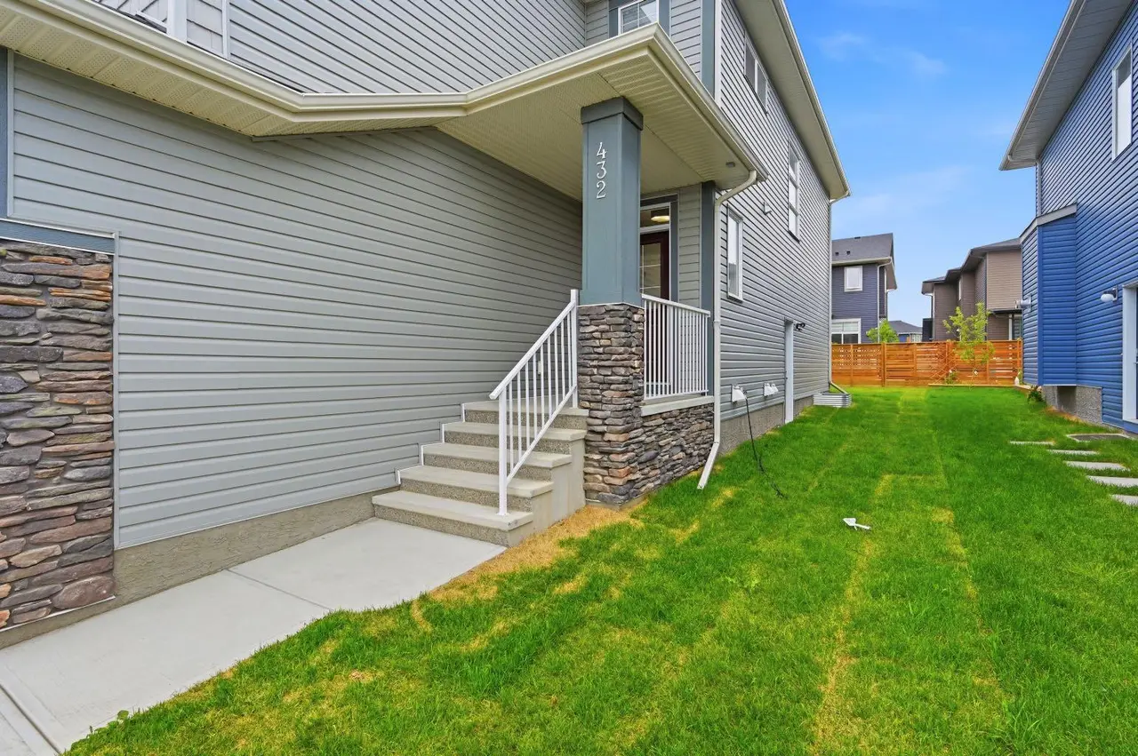 432 Dawson Circle 
