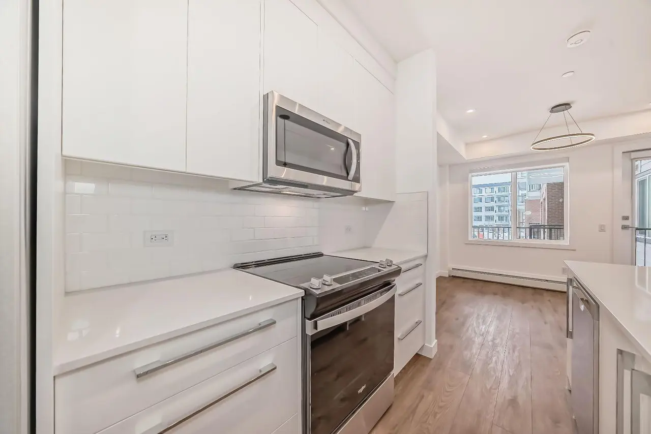 4416, 6 Merganser Drive W