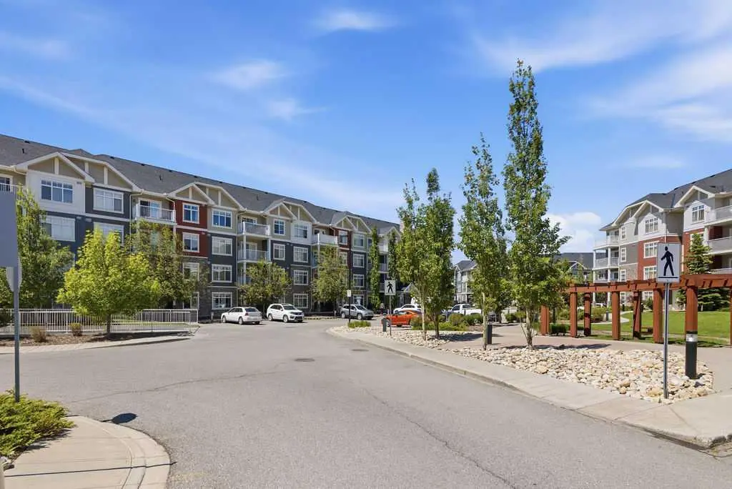 6114, 155 Skyview Ranch Way NE