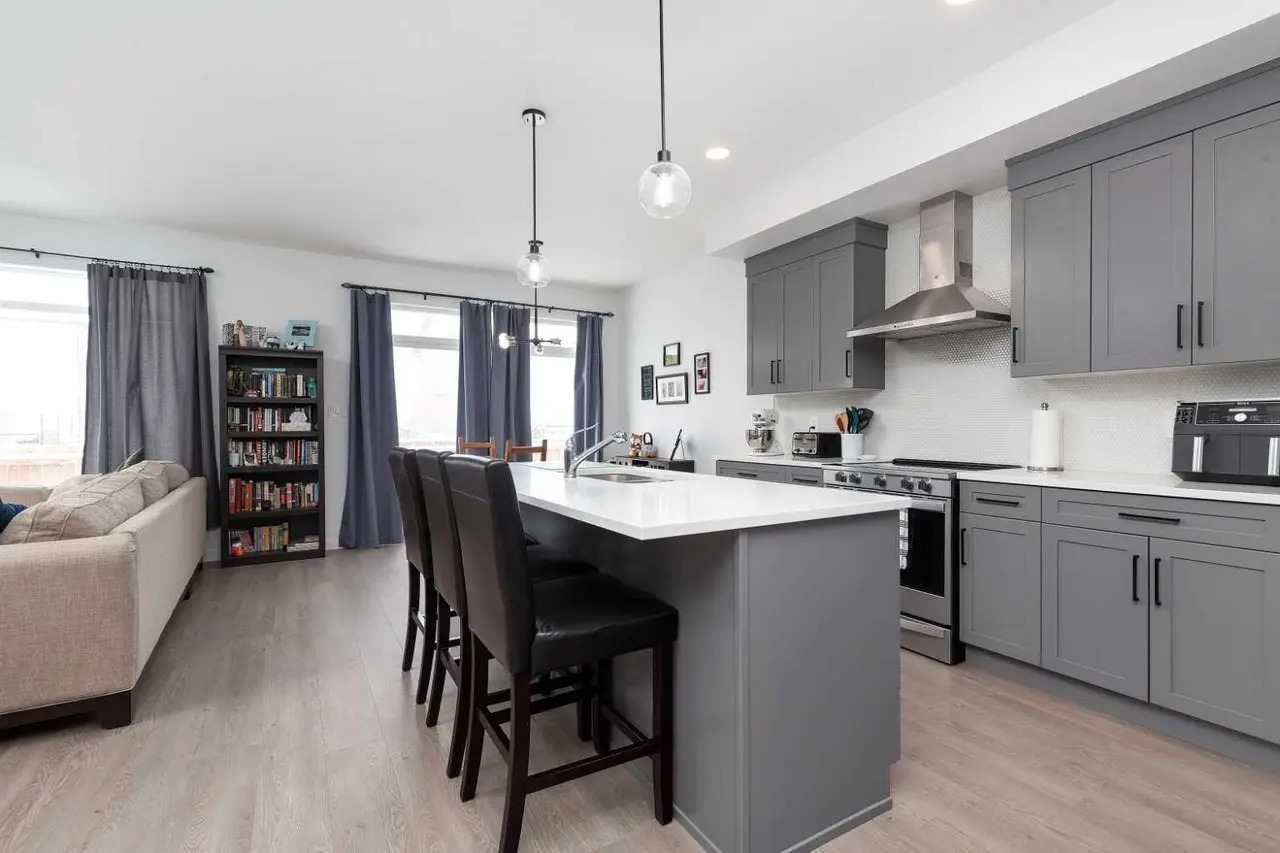 1219 Pacific Circle W