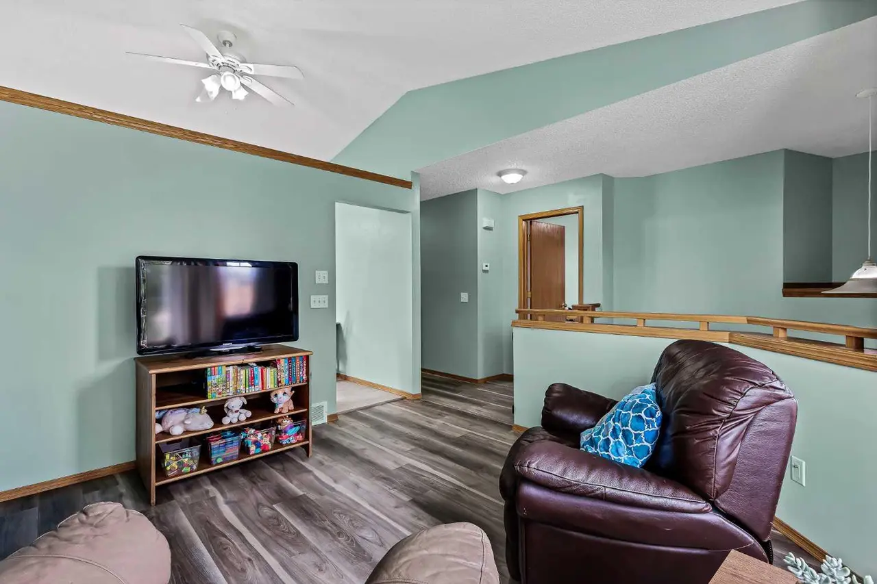 4 Big Springs Hill SE