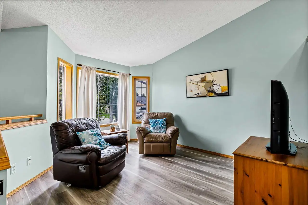 4 Big Springs Hill SE
