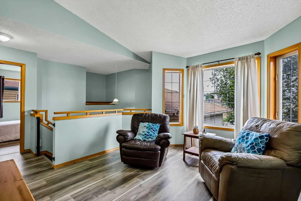 4 Big Springs Hill SE