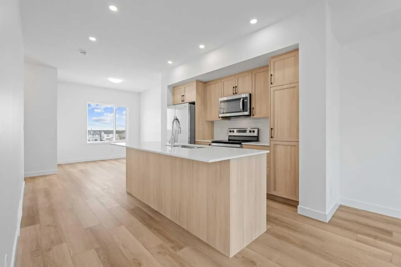 1408, 25 Wildwoods Court SW