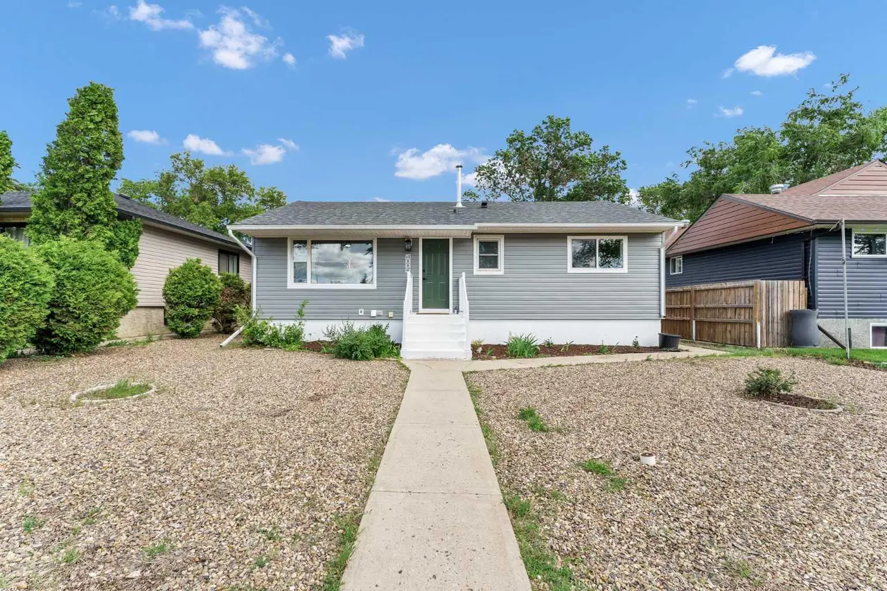 1005 Bullivant Crescent SW