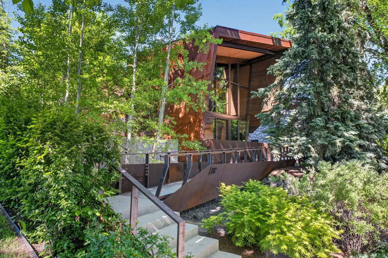 1308 Montreal Avenue SW
