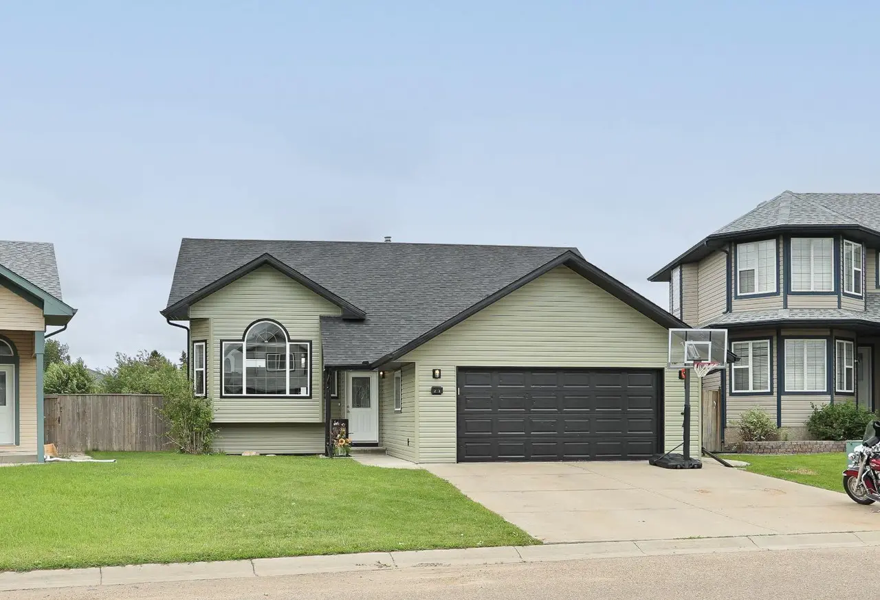 23 Upland Place