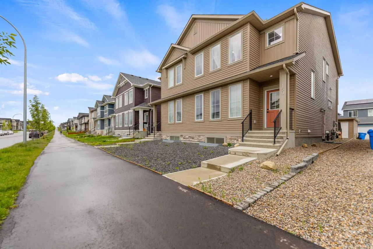 150 Ambleton Drive NW