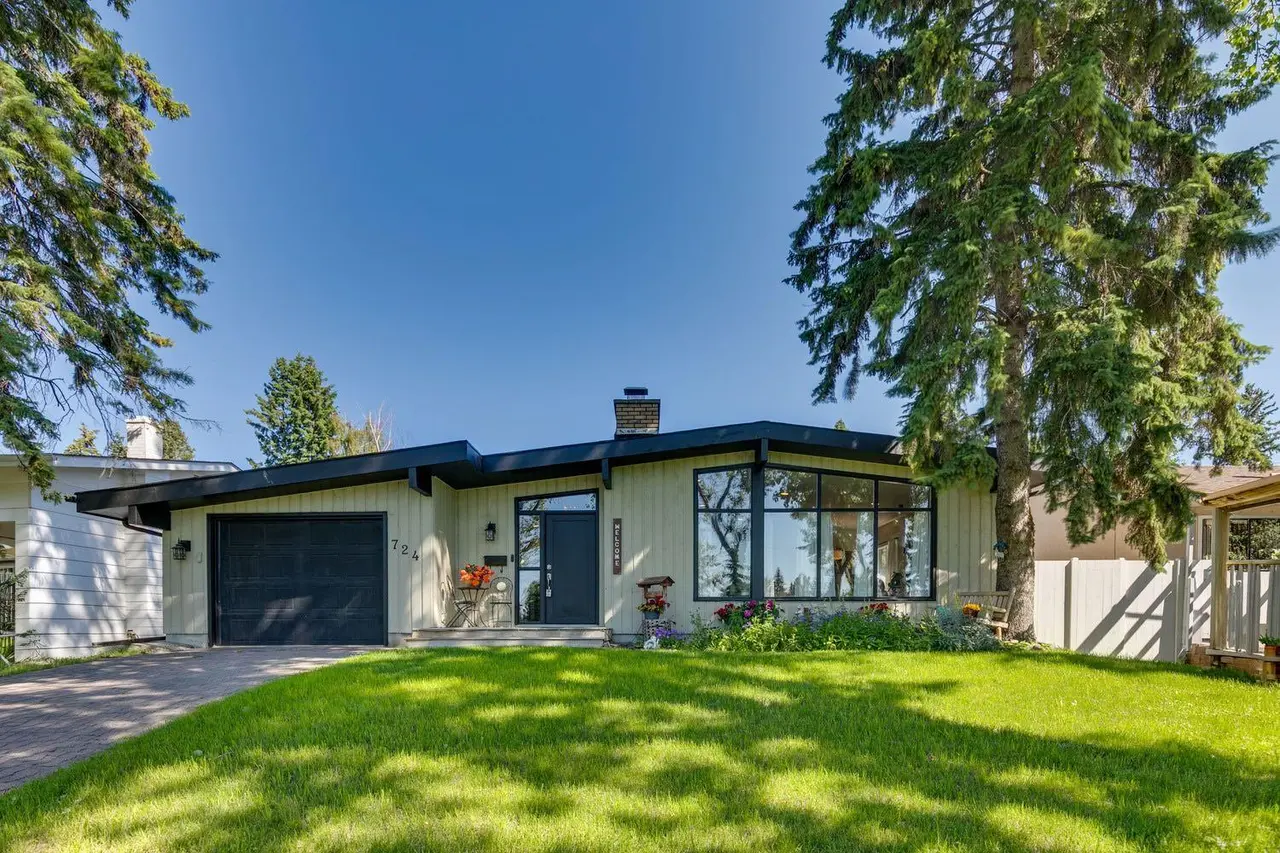 724 Willacy Drive SE