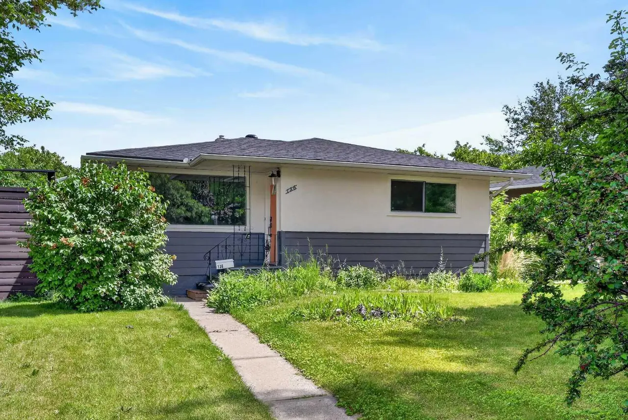 136 Hendon Drive NW