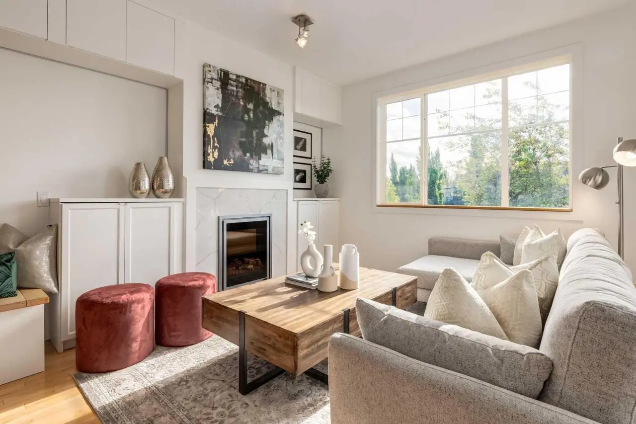 804, 281 Cougar Ridge Drive SW