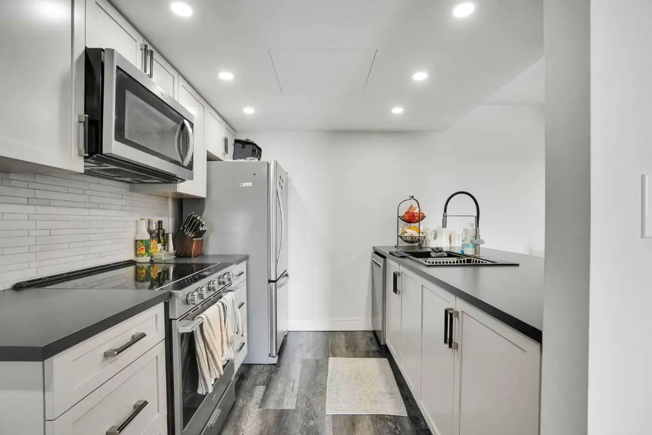 603, 2011 University Drive NW