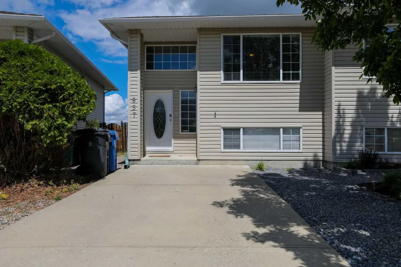 857 Blackfoot Terrace W