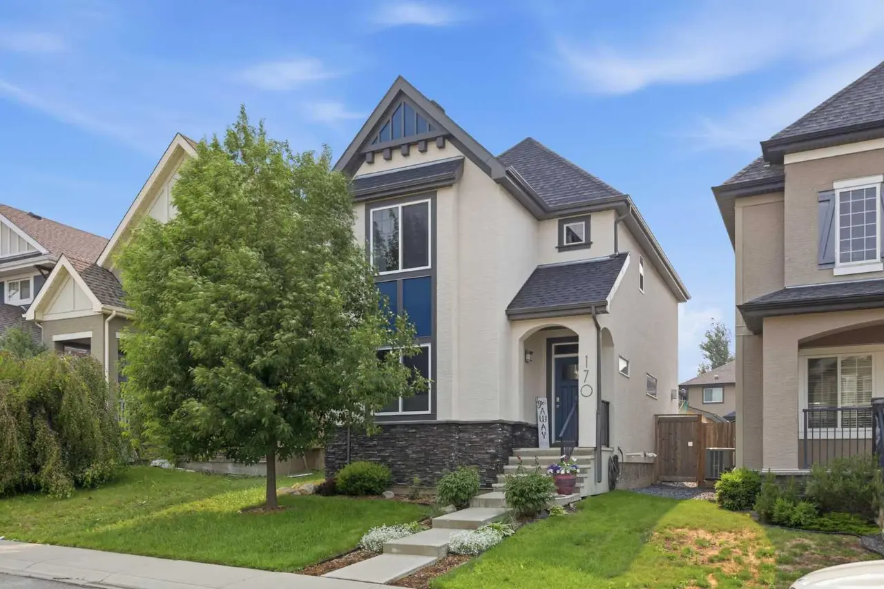 170 Mahogany Heights SE