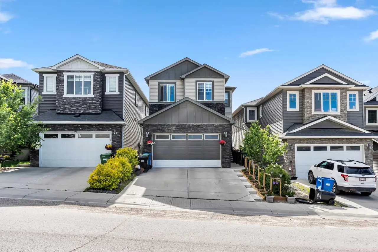 236 Nolanhurst Crescent NW