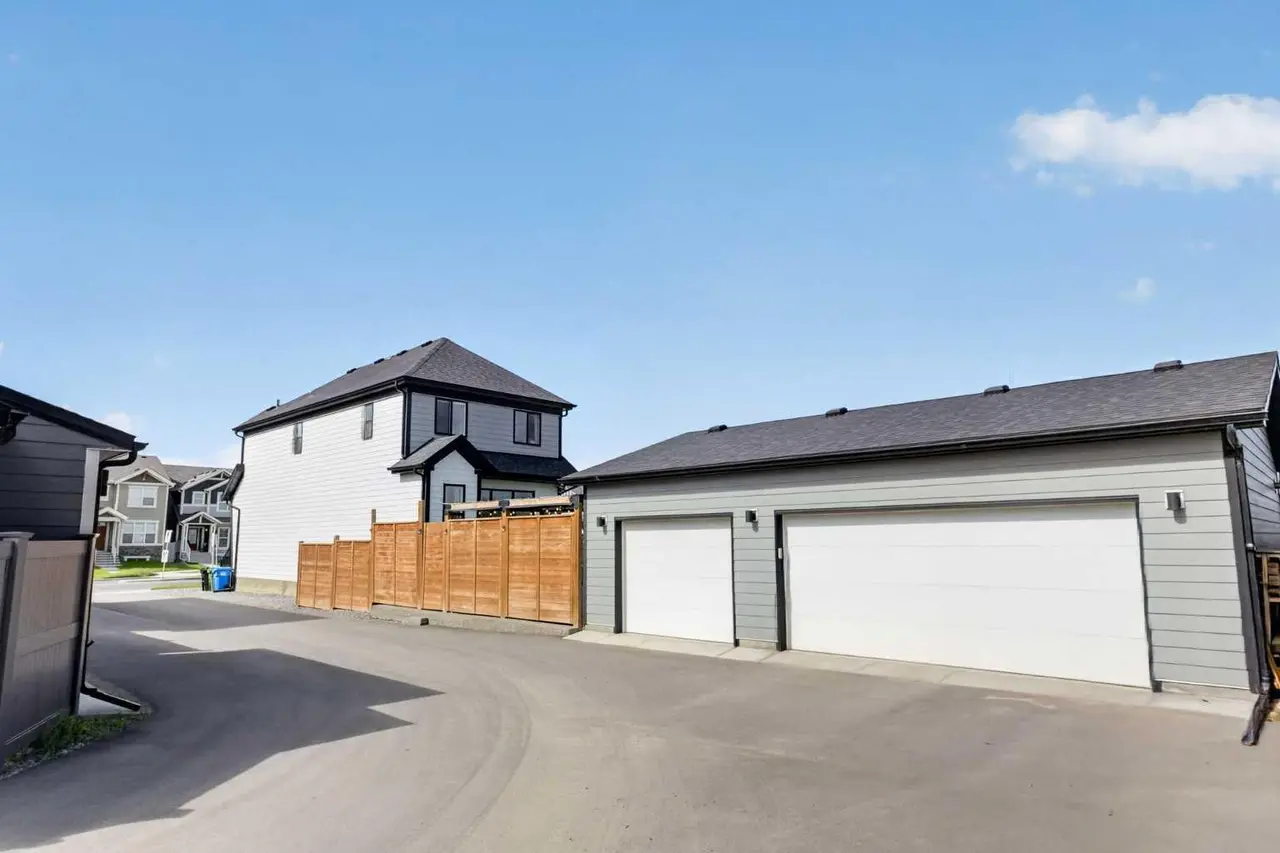 314 Masters Road SE