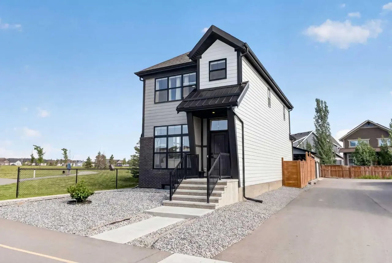 314 Masters Road SE