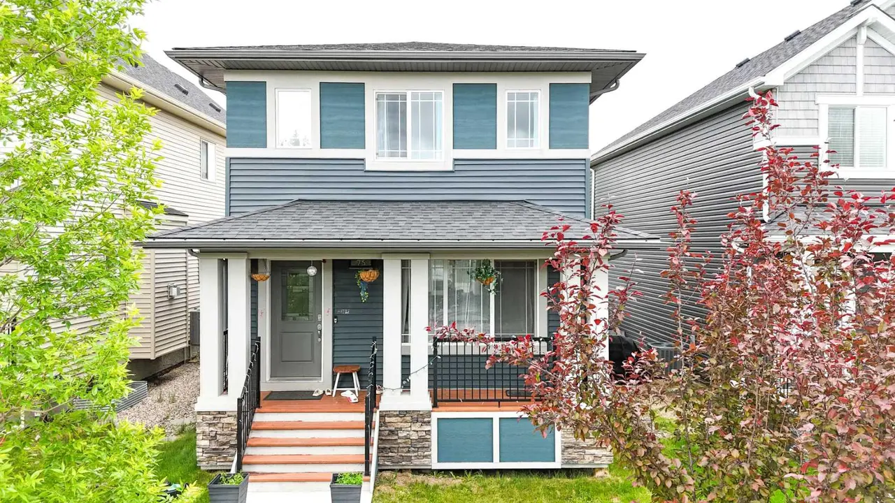 75 Ravensmoor Manor SE