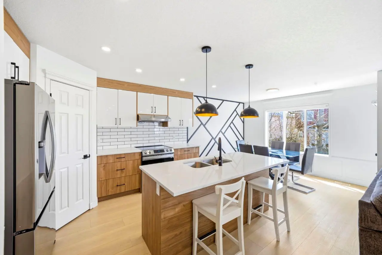 193 Hidden Creek Road NW