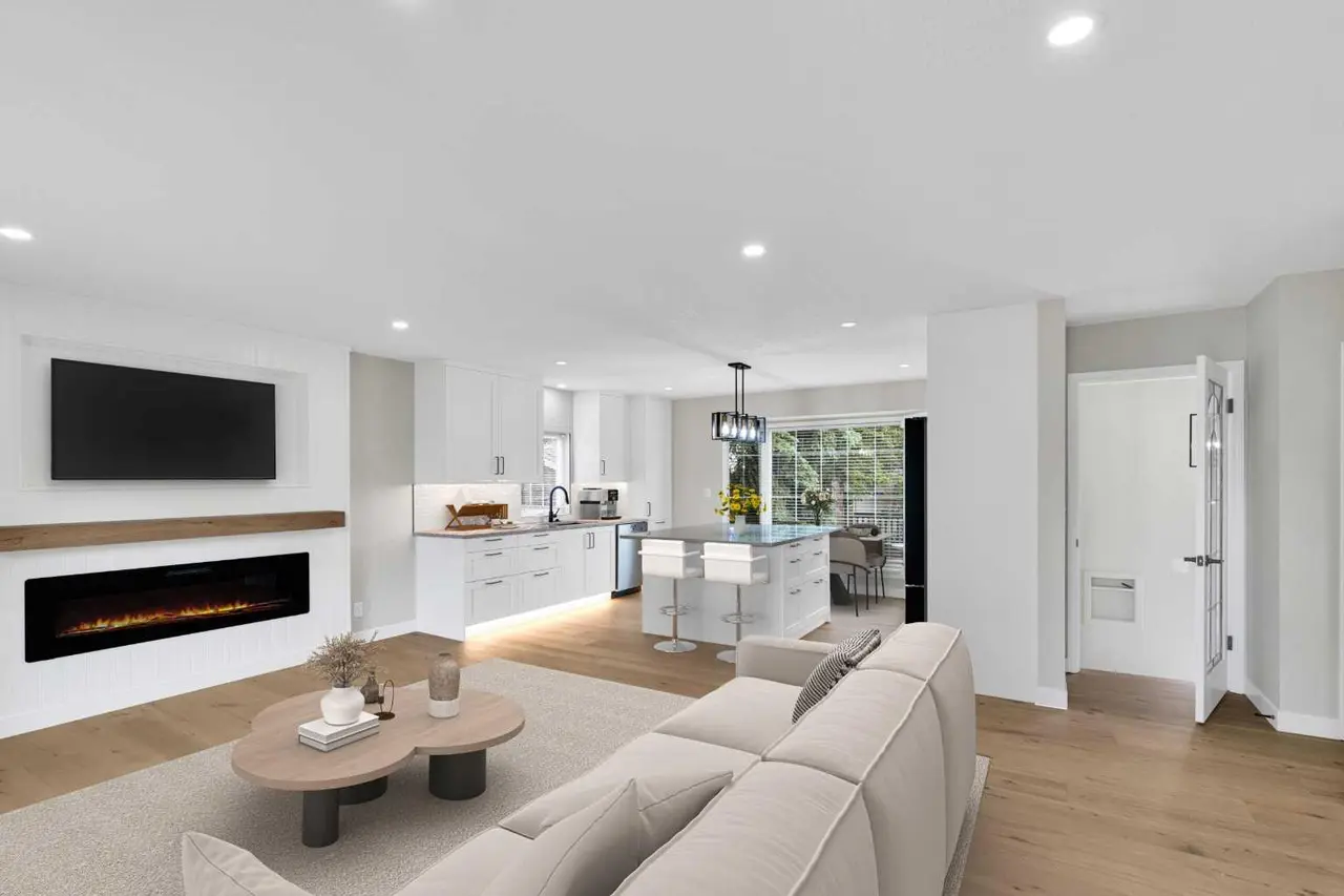 811 Seattle Drive SW