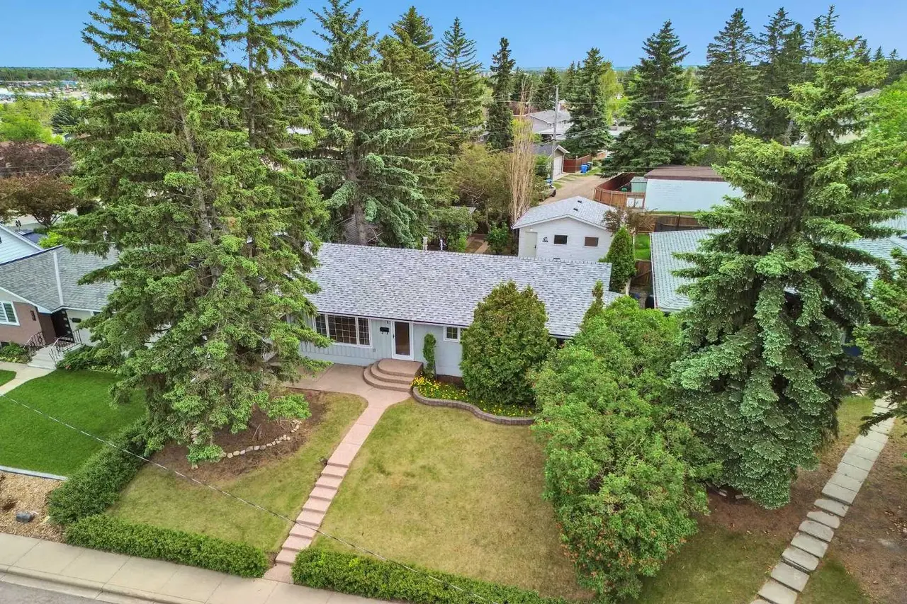 811 Seattle Drive SW
