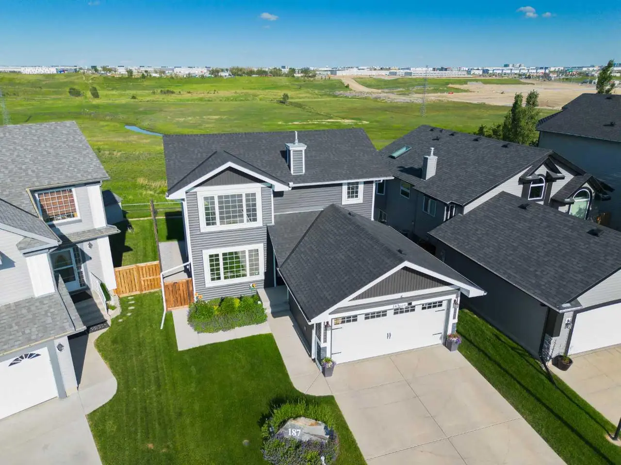 187 Covington Close NE