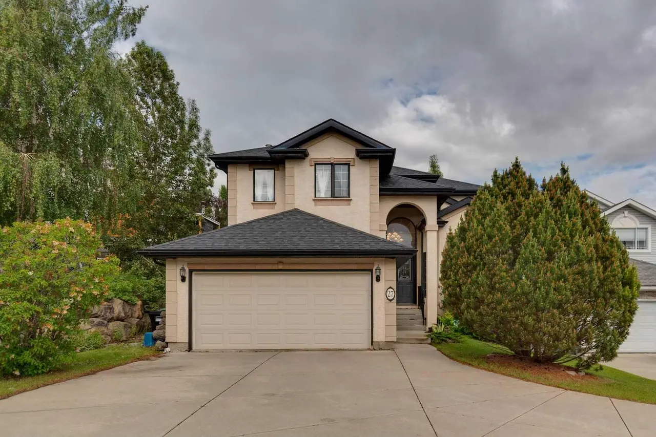 27 Valley Creek Bay NW