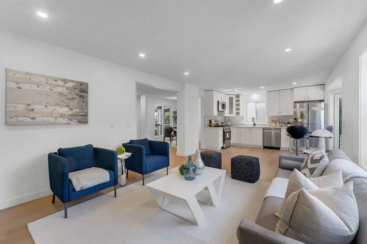 29 Douglas Glen Crescent SE