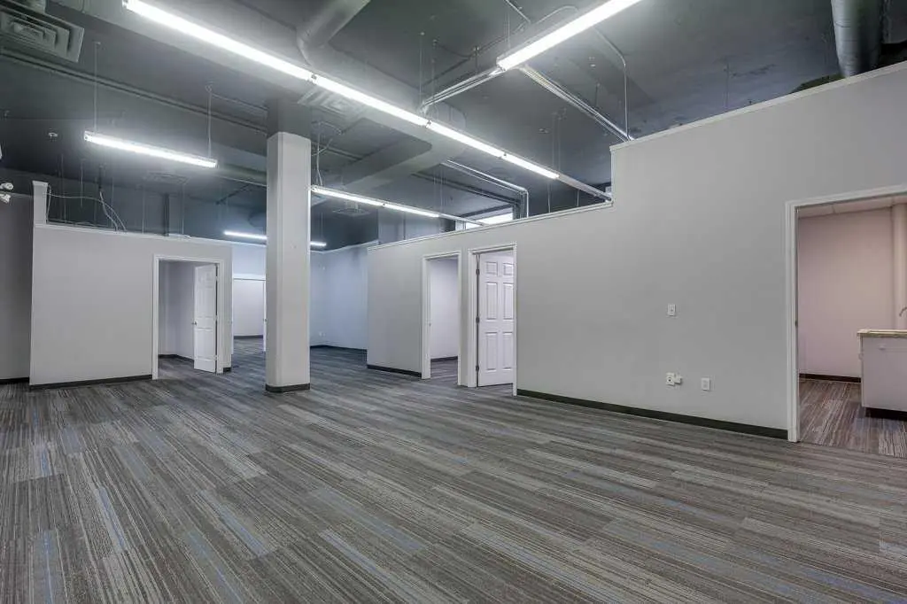 105, 4807 50 Avenue 