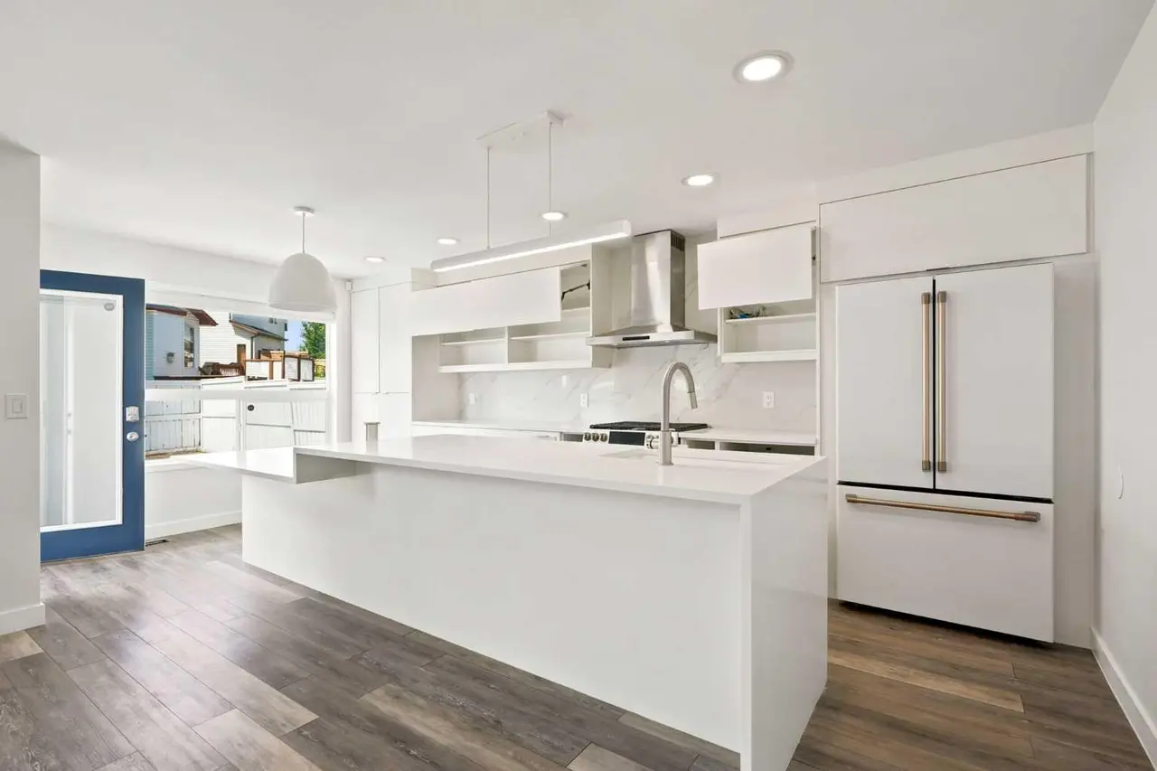 55 New Brighton Drive SE
