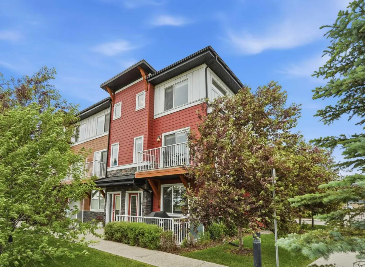 31, 111 Rainbow Falls Gate