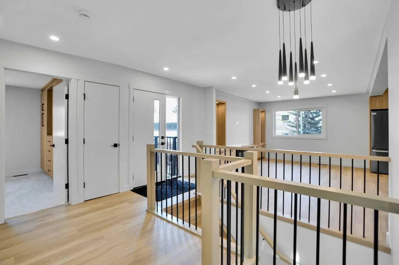 77 Ferncliff Crescent SE