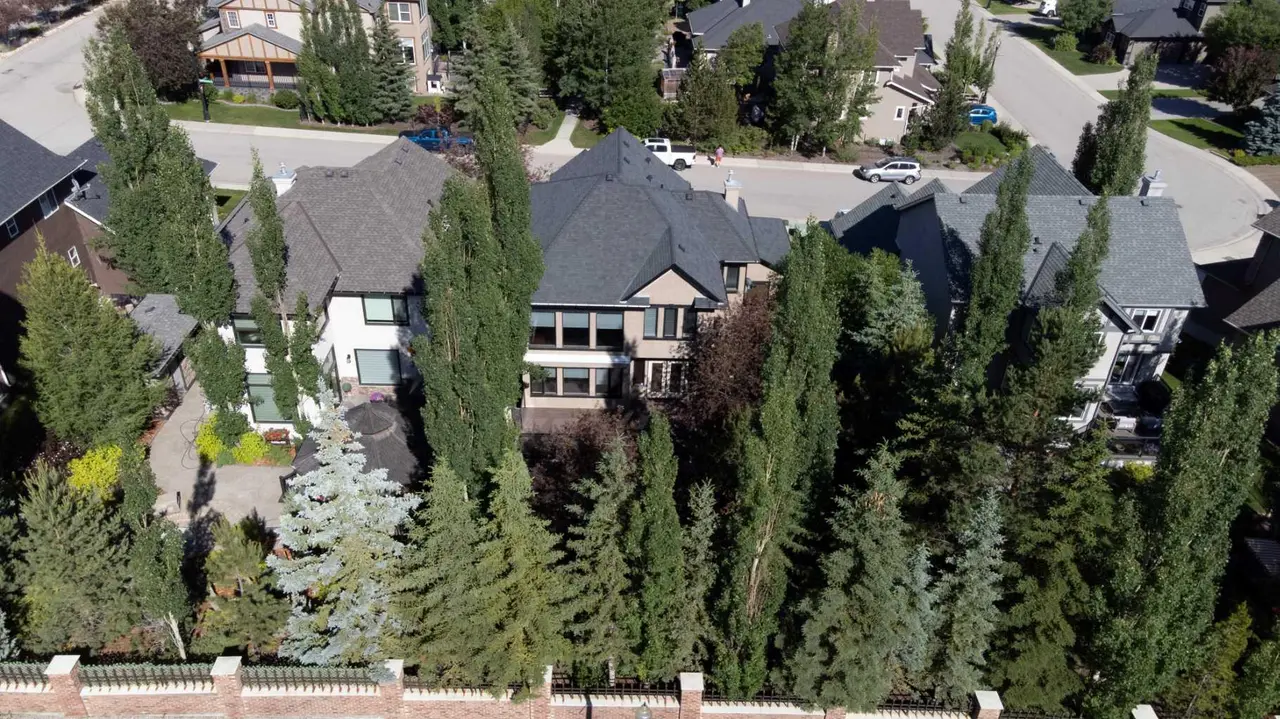 75 Discovery Ridge Mount SW