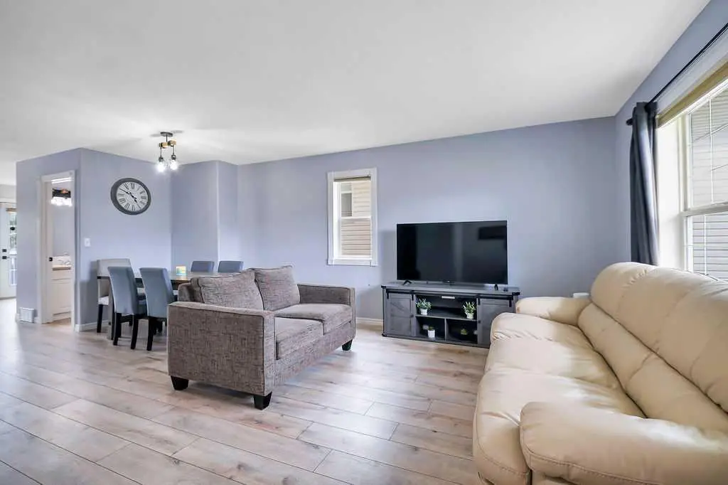 67 Durand Crescent 