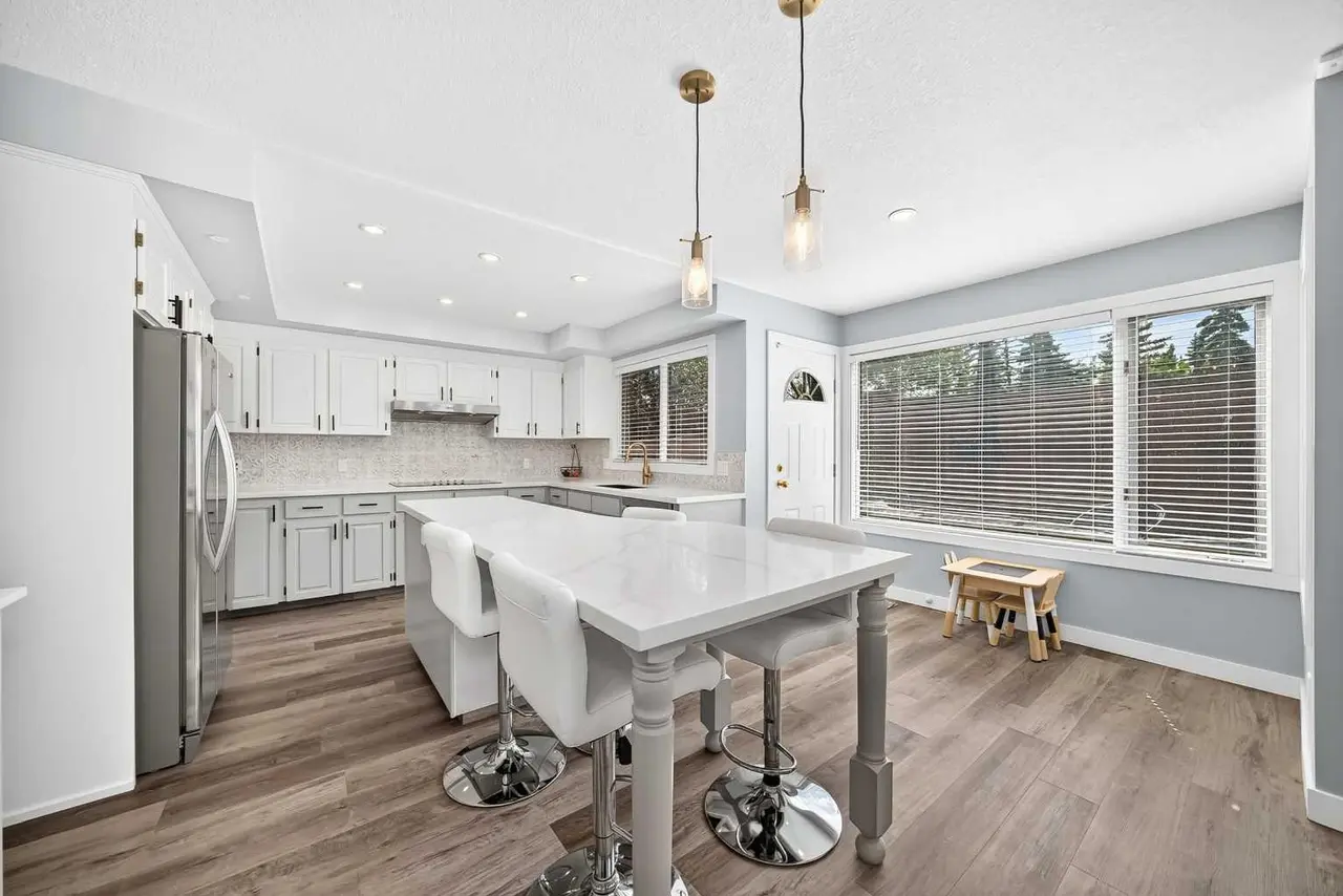 47 Canterbury Court SW