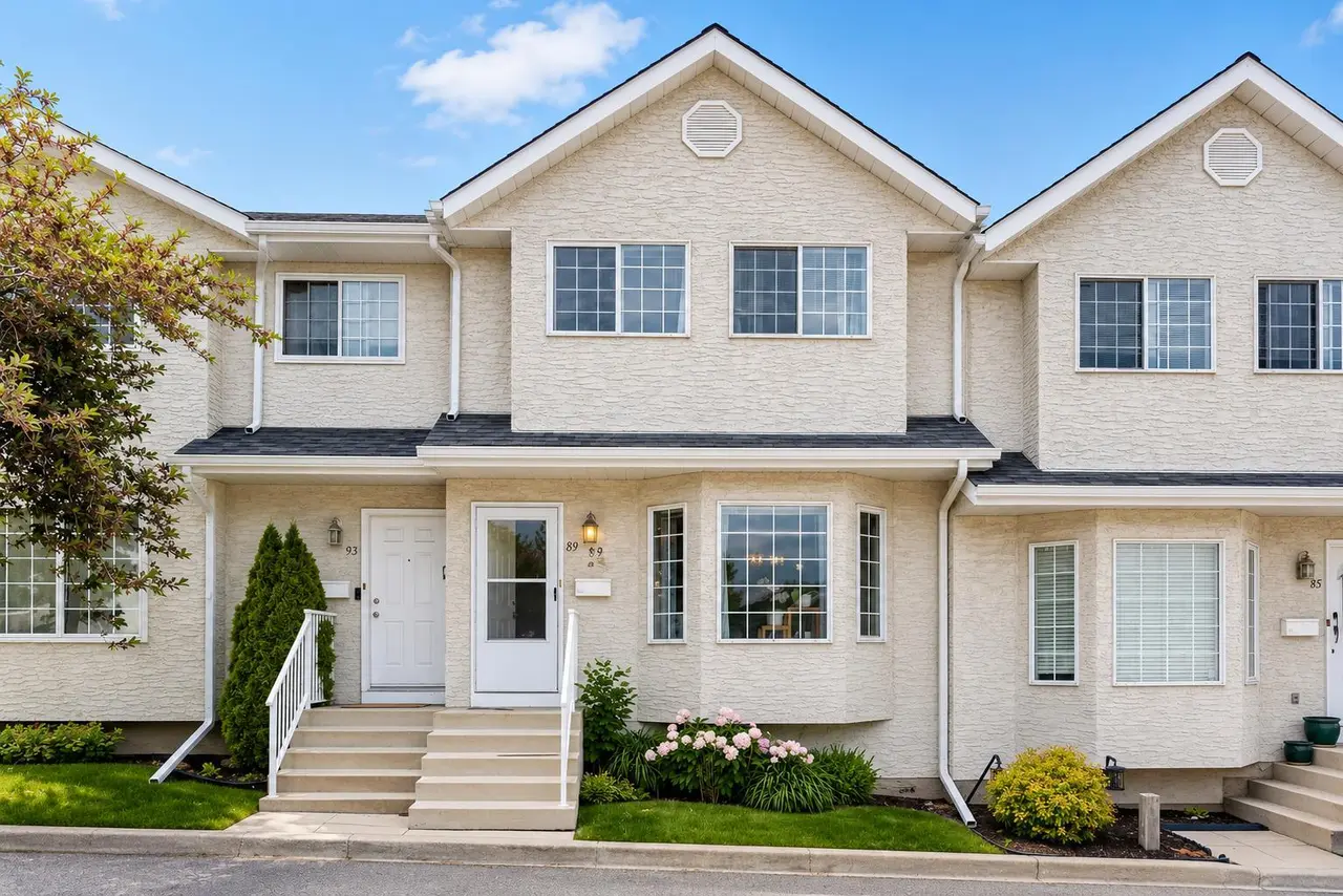 89 Bedford Manor NE