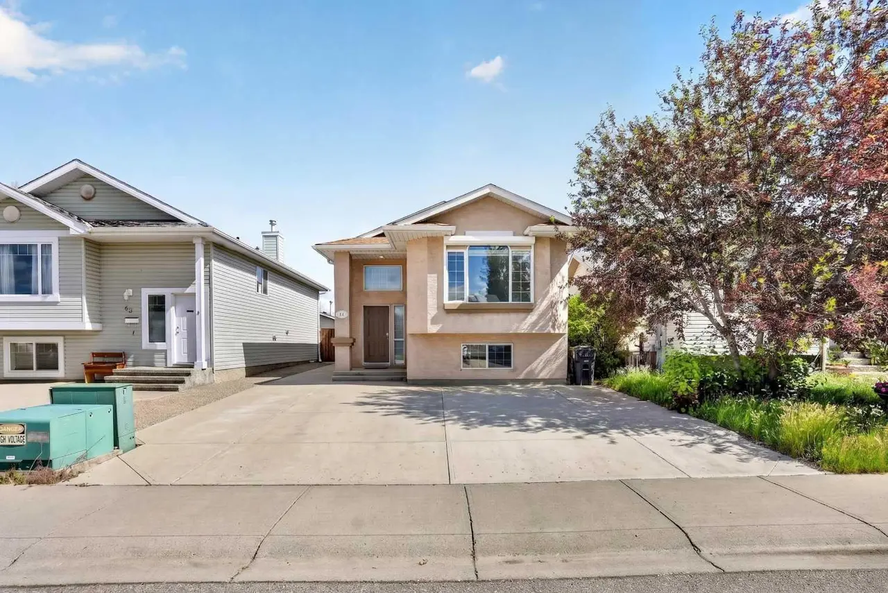 59 Heritage Lane W