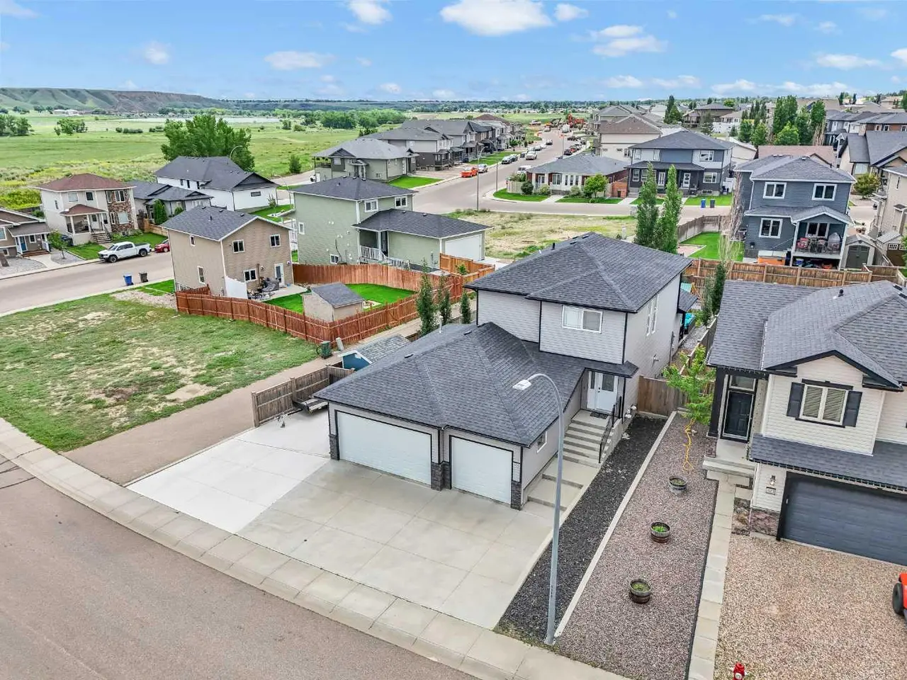 409 Ranchview Road NE