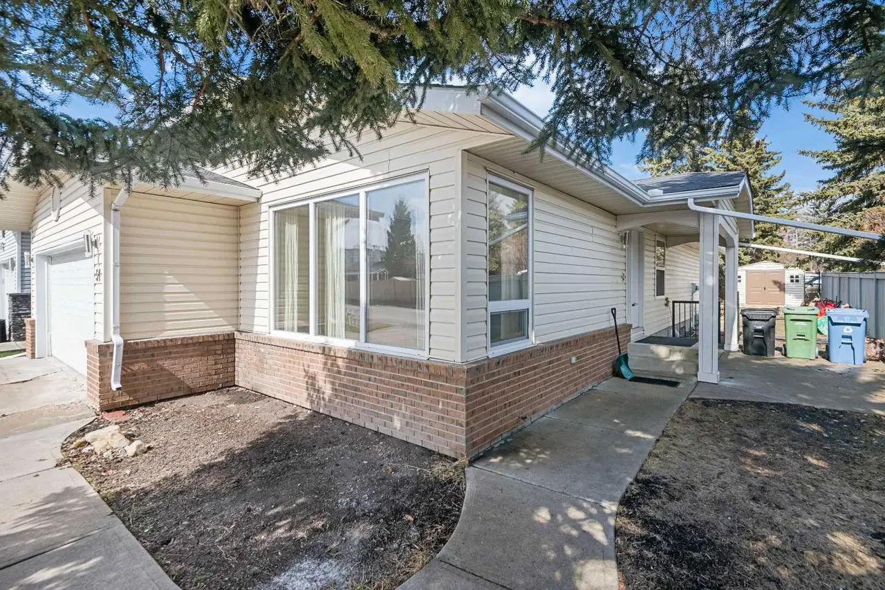 51 Woodmont Road SW