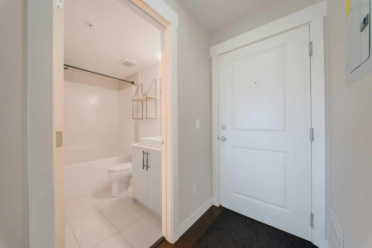6305, 302 Skyview Ranch Drive NE