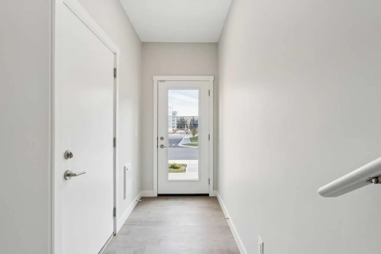 107 Shawnee Square SW