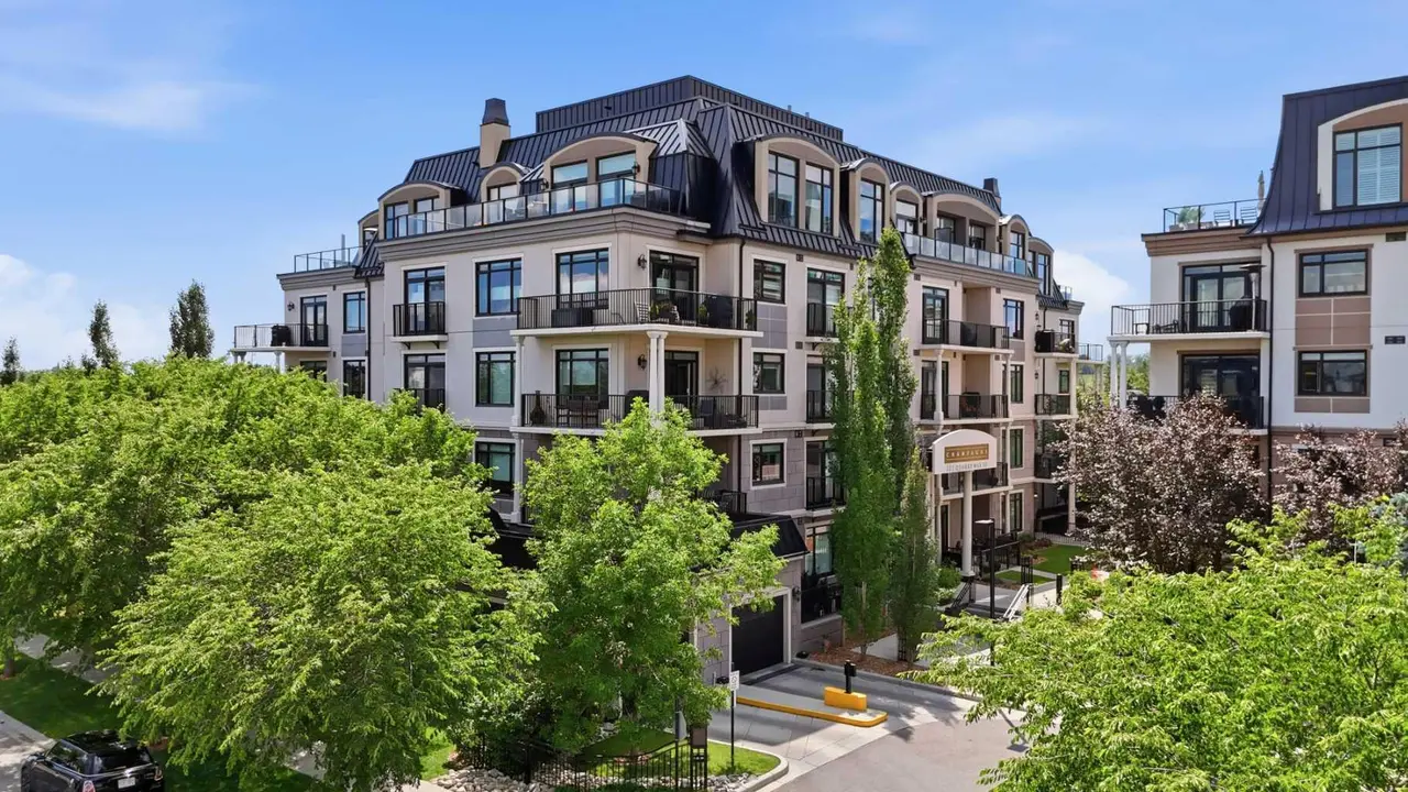 105, 221 Quarry Way SE