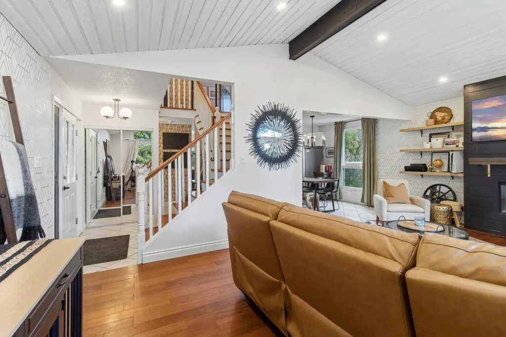 5 Selkirk Boulevard 