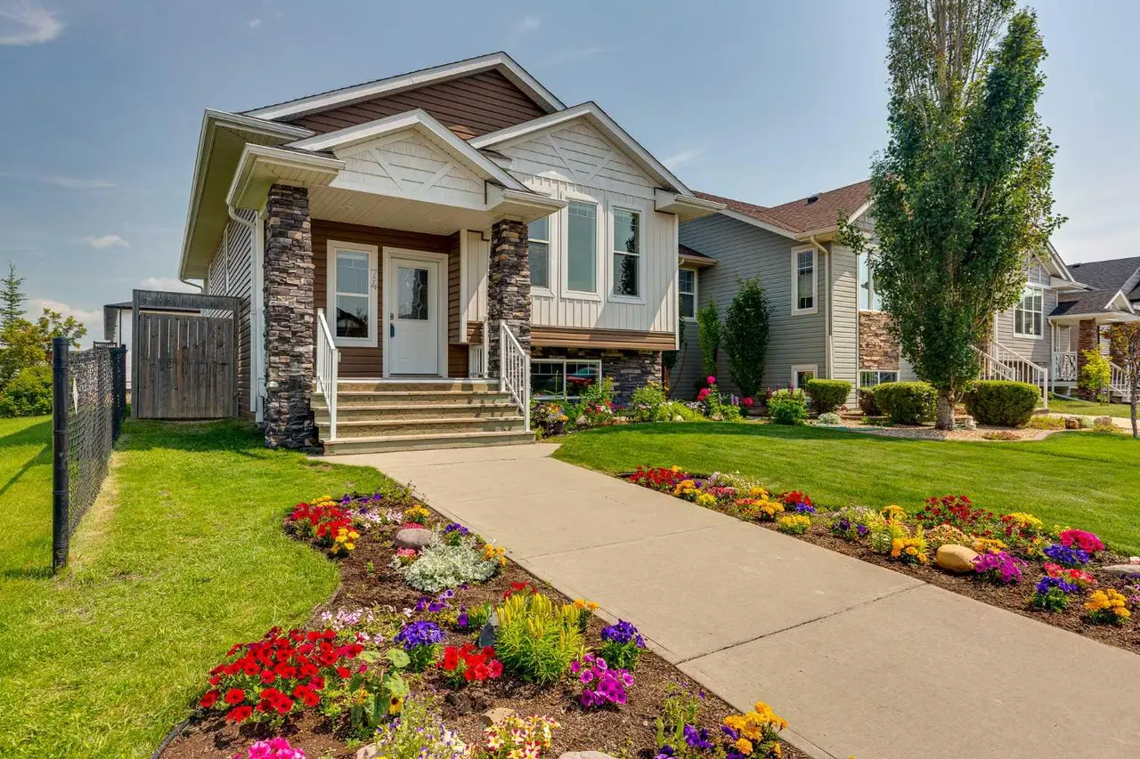 74 Mackenzie Crescent 