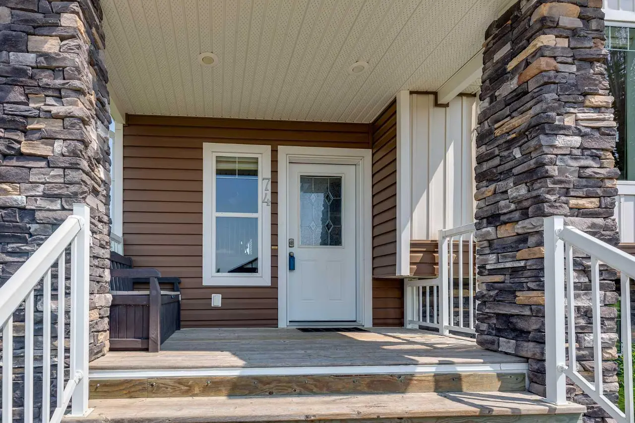 74 Mackenzie Crescent 