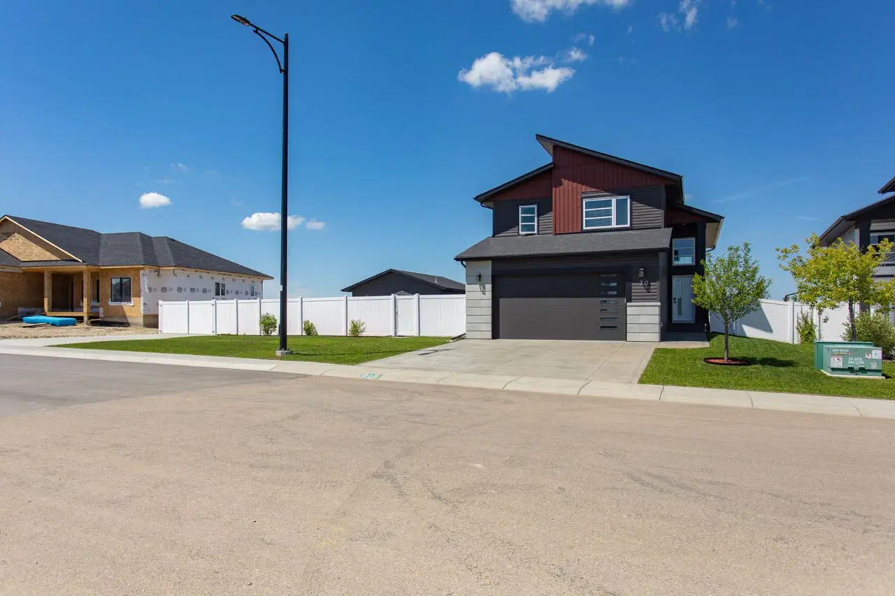 70 PARLBY Crescent