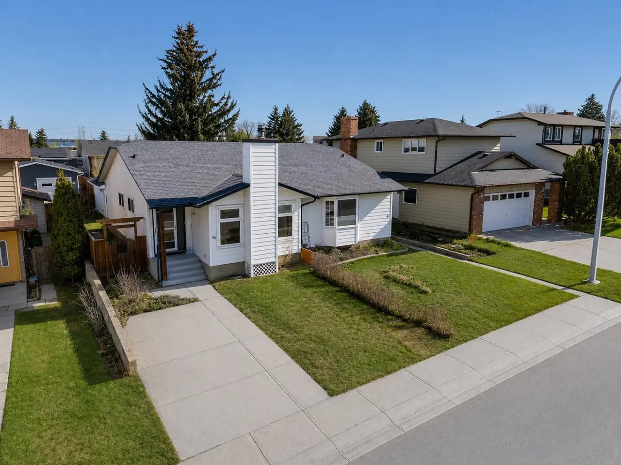 96 Jensen Crescent NE