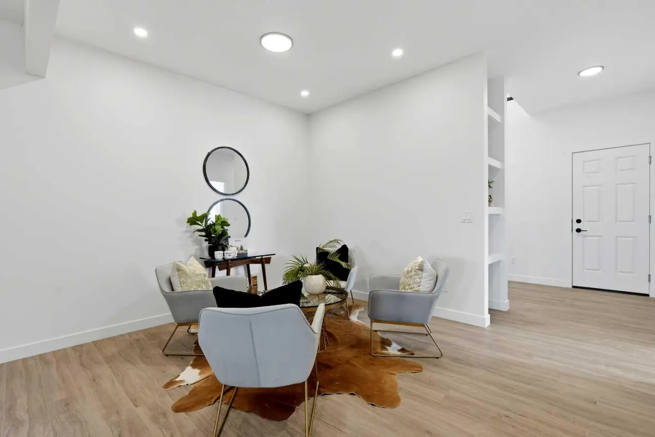 244 Homestead View NE