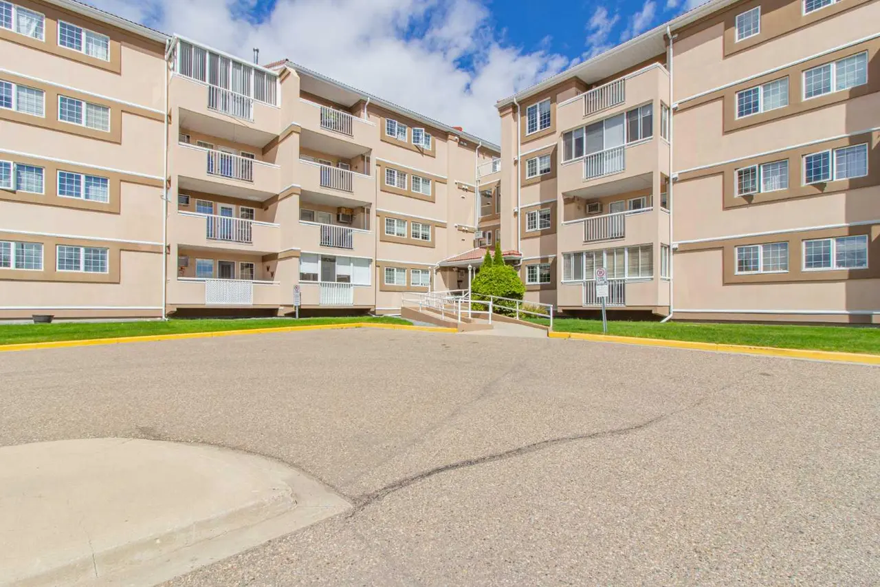 107, 22 Park Meadows Drive SE