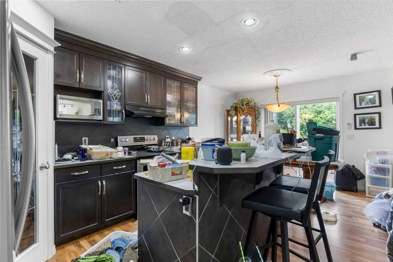 303 Bridlemeadows Common SW